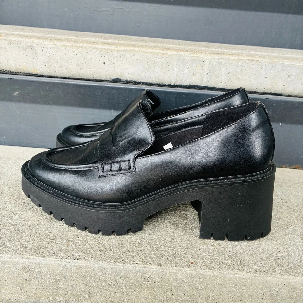 Universal Thread Women’s Maisy chunky Platform heel Black penny Loafers